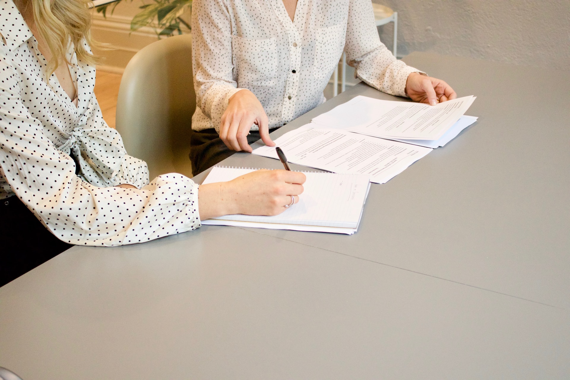 ISO® 27001 vs ISO® 27002: Differences, Similarities & Benefits